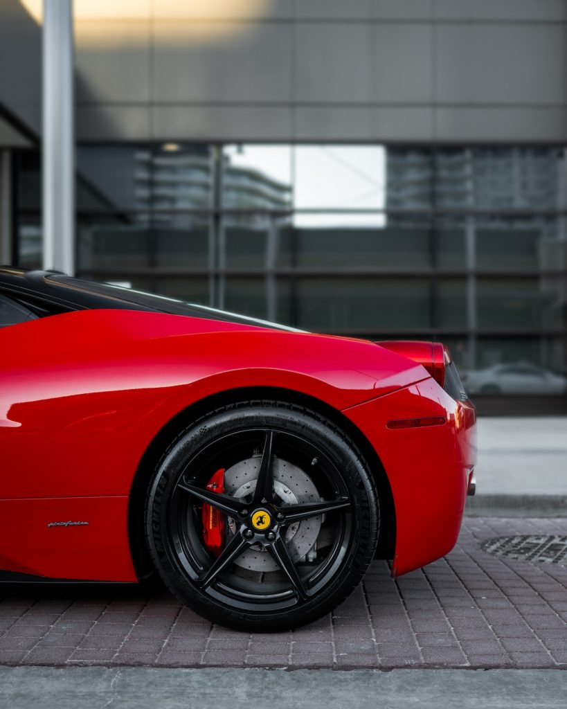 Ferrari-velg-zwart